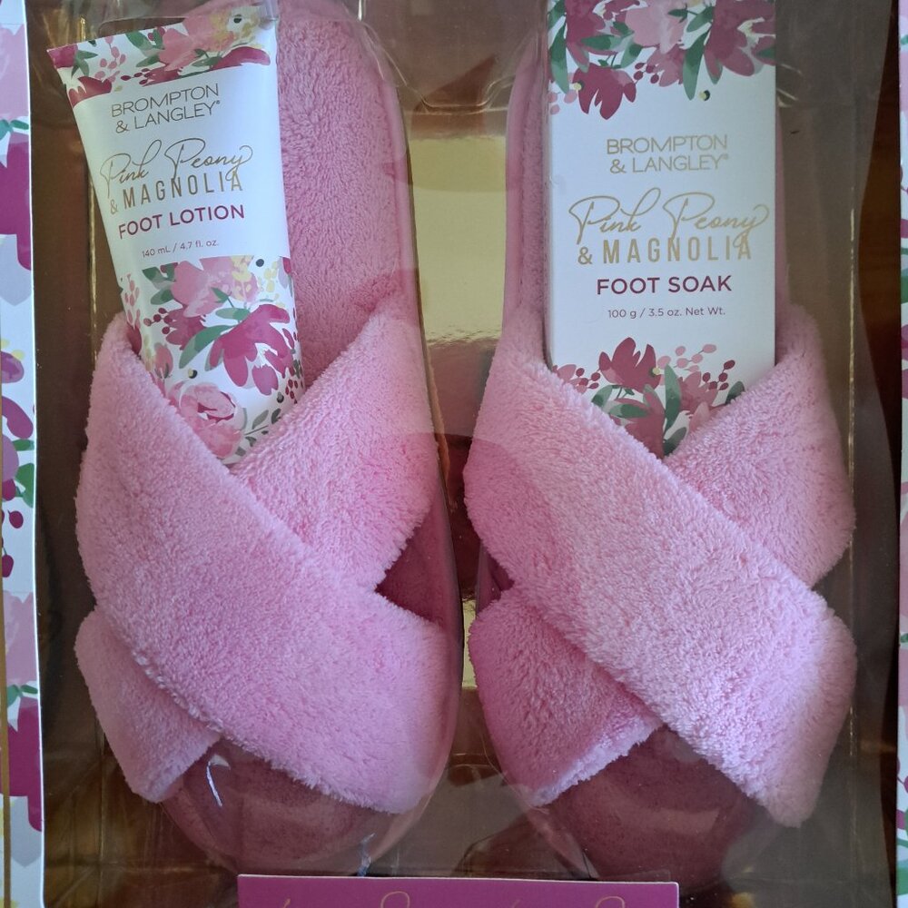Brompton & Langley 4 Piece Luxury Slipper Set (Slippers, Lotion, Soak) New